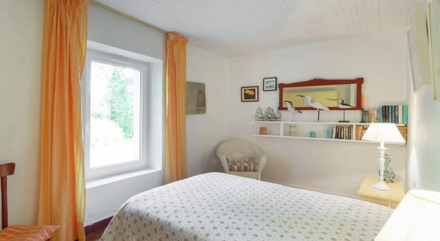 Beautiful House With Garden, Book Feriehus  