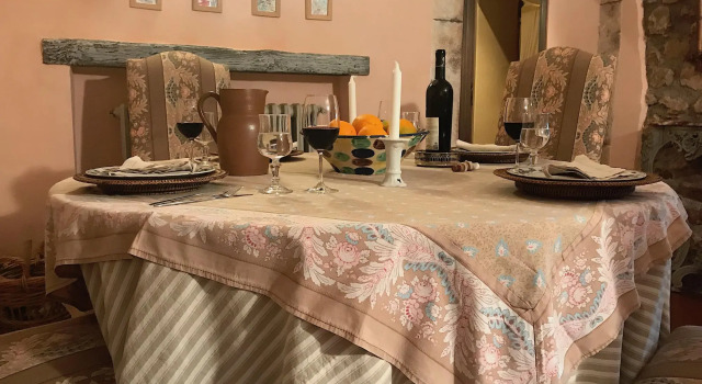 Sermoneta, Historic Stone Village House with Pool, in a Medieval Hill Town Close to Rome and Naples, Забронировать Отель Отели Лацио с бассейном, Бассейн
