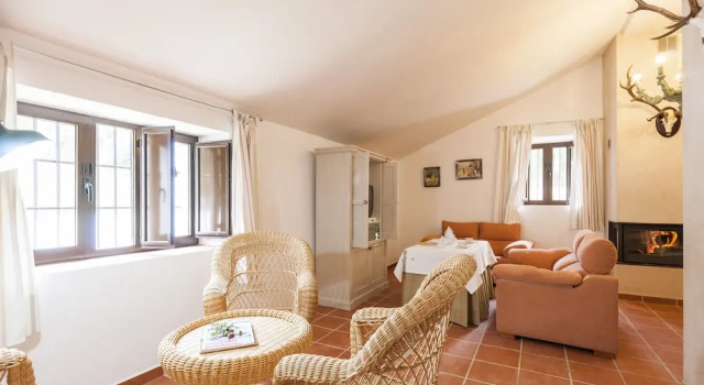 Villa San Nicolas Constantina Canovas, Забронировать Вилла Эль-Серро-дель-Ьерро Sierra Norte de Sevilla