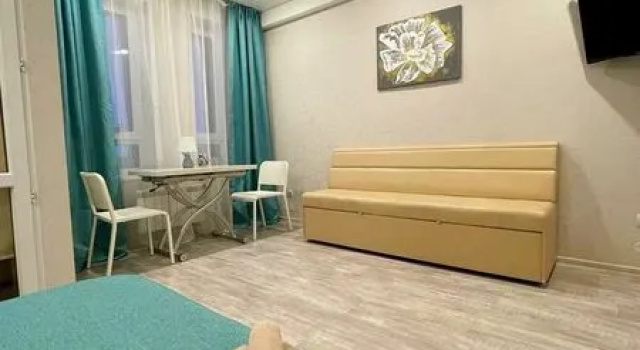 Apartments Live Here, district Entuziastov, bld. 8, Đặt Căn hộ Khách sạn ở Ural có chỗ đỗ xe, Bãi đậu xe