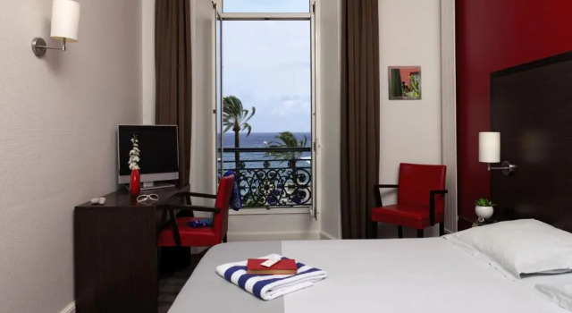 Двухместный номер Standard с видом на море Hôtel Vendôme Menton