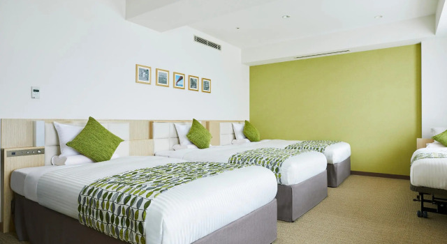 Трёхместный номер Sky Floor Deluxe Art Hotel Osaka Bay Tower