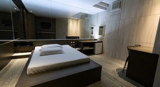 Люкс Snob Motel