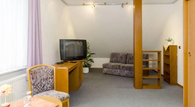 Четырёхместный номер Standard Landhotel Hamburger Hof