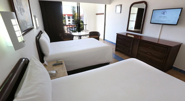 Четырёхместный номер Standard с балконом Cozumel Hotel & Resort
