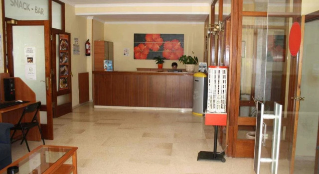 Aparthotel Las Mariposas, Prenota Residence Hotel a Costa Brava con piscina, Piscina