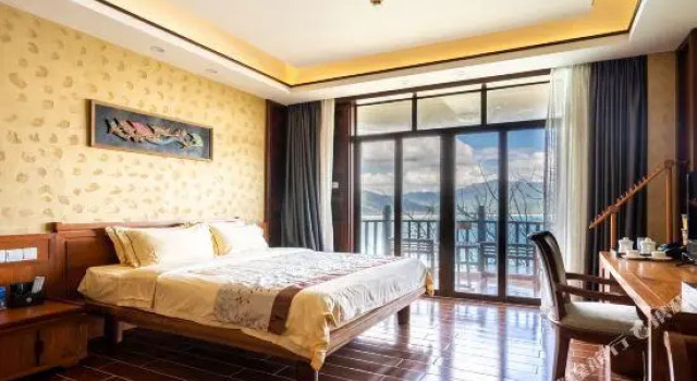Boundary Island Sea Fishing Club, Book Hotel Lingshui Hainan