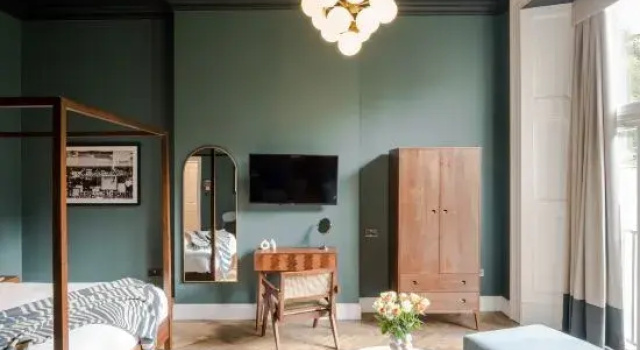 Tyndall's  Park | Four Poster Studio - No.2
