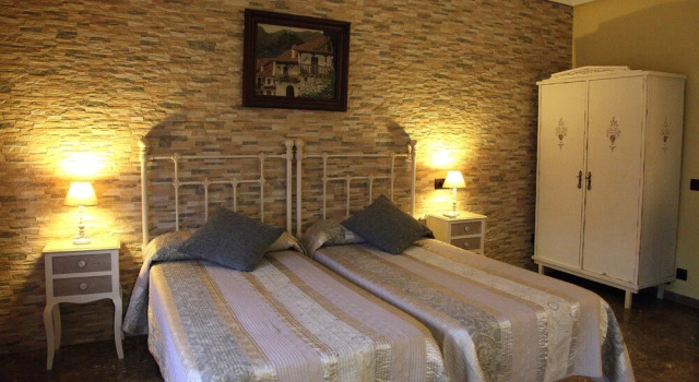Casa Tiburcio, Забронировать Отель Отели Аренас-де-Сан-Педро с парковкой, Парковка