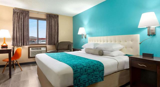 Номер Deluxe Howard Johnson by Wyndham Waterloo/Cedar Falls