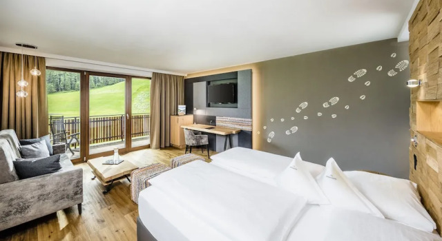 Номер Superior Alpine Luxury SPA Resort Schwarzenstein
