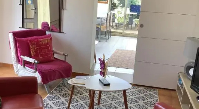 Charmant Appartement 2 pièces, Varaa Huoneisto  