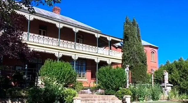 Holmhurst Guest House, Забронировать Гостевой дом Батерст Central West NSW, рядом с Charles Sturt University