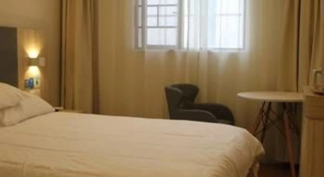 Hanting Hotel  Jingdezhen Taoxichuan Branch, Rezerwuj Hotel Jingdezhen Jiangxi