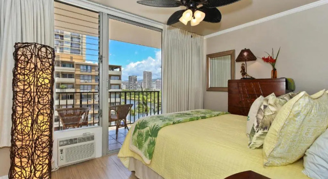 Fairway Villa #914, Забронировать Вилла Коттеджи Гонолулу, рядом с Royal Hawaiian Theater Legends in Concert Waikiki, Коттедж