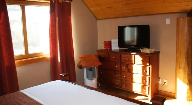 Run of House A Okanagan Lakeview B&B