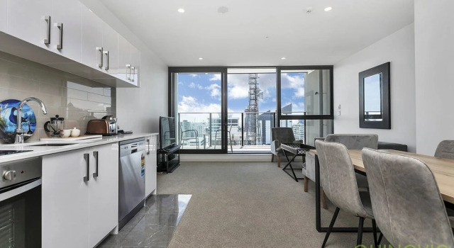 QV Chic Apartment with Amazing Views - 888, Забронировать Апартаменты/квартира Отели Окленда с парковкой, рядом с Парк Окленд-Домен, Парковка