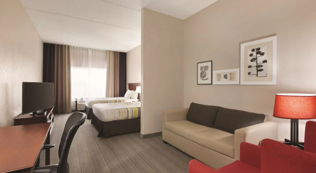 Country Inn & Suites by Radisson, Willmar, MN