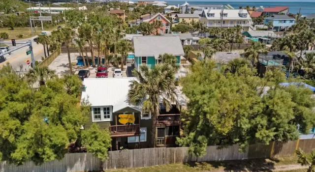 Апартаменты Marvelous Mermaid Beach Bungalow Dog-friendly