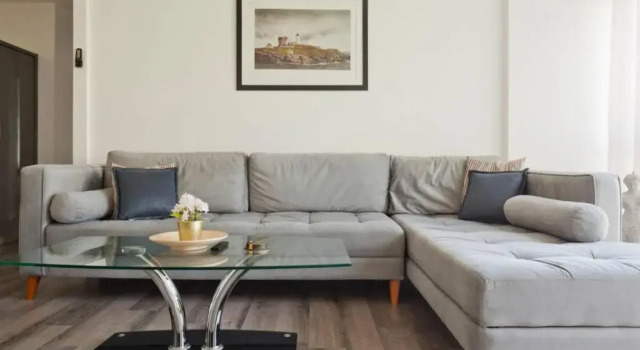 Gordon beach! 2 bedrooms great location, Забронировать Отель Тель-Авив Тель-Авивский округ, рядом с Площадь Рабина
