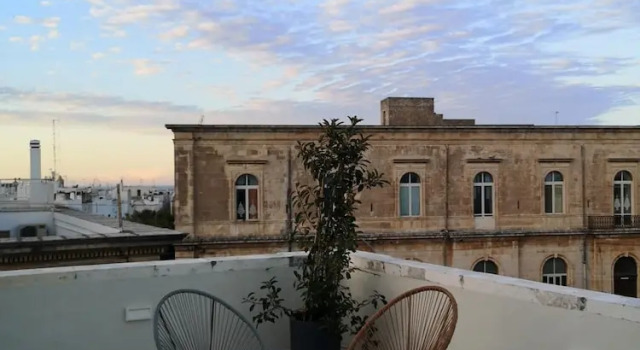 Апартаменты 1940 Luxury Accommodations - Diamante Boutique Apartment