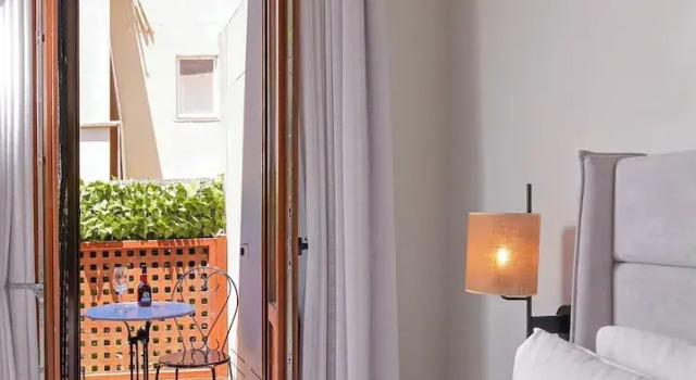 Полулюкс с балконом Marea Boutique Suites