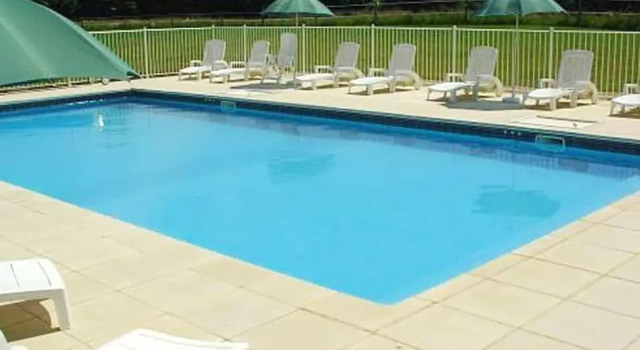 House With 2 Bedrooms in Saint-vincent-la-châtre, With Pool Access, Fu