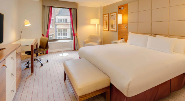 Номер Standard Hilton Cambridge City Centre