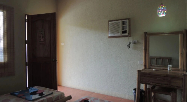 Двухместный номер Standard с балконом Moalboal Beach Resort