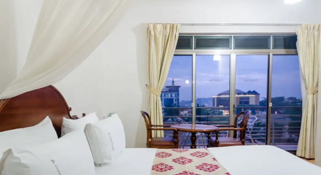 Deluxe Doppel Zimmer mit Balkon und mit Stadtblick Hotel Triangle