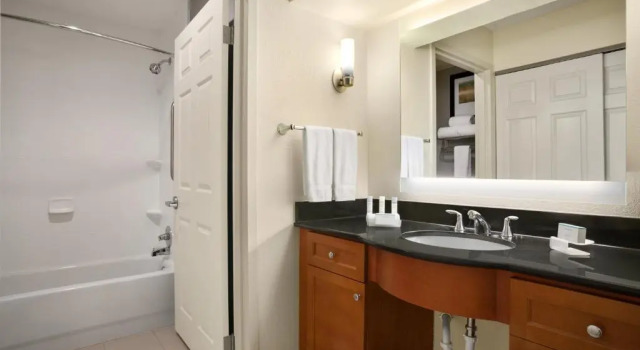 Двухместный люкс c 1 комнатой Homewood Suites by Hilton Dallas-Park Central Area