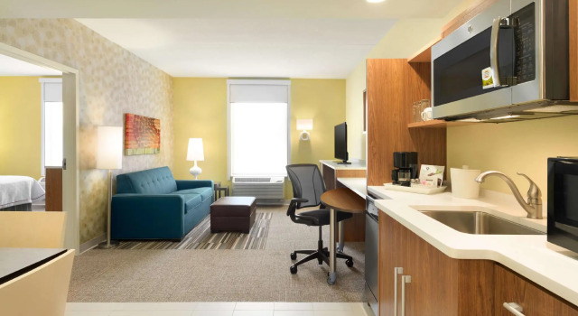 Двухместный люкс c 1 комнатой Home2 Suites By Hilton Middleburg Heights Cleveland