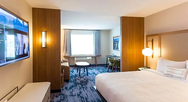 Двухместный люкс с видом на город Fairfield Inn & Suites by Marriott Northfield
