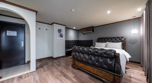 Люкс с балконом Kayla Hotel