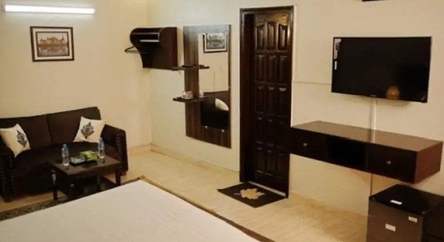 DHA Hotel Karachi Defence, Prenota Hotel Hotel a Karachi con parcheggio, Parcheggio