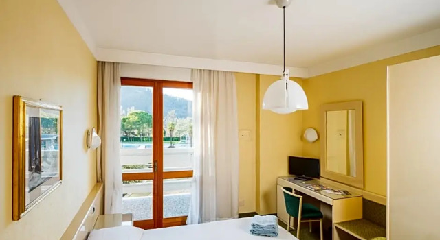 Номер Standard с видом на бассейн Hotel Apollo Terme