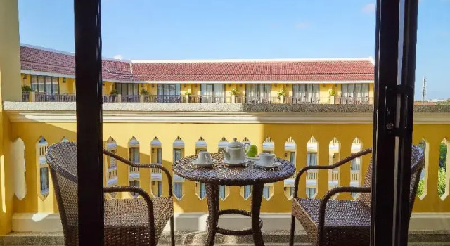 Двухместный номер Deluxe с балконом Hoi An Central Boutique Hotel & Spa