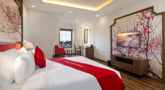 Двухместный номер Deluxe Dalat Prince Hotel