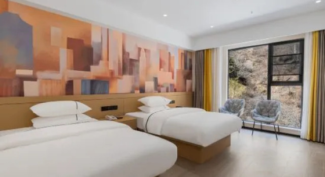 Люкс Urban Convenience Hotel (Li County Bipenggou Scenic Area Li Xiaolu Branch)