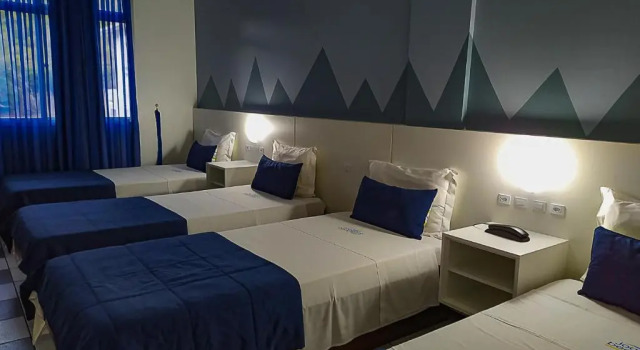 Четырёхместный номер Standard Joaquina Beach Hotel