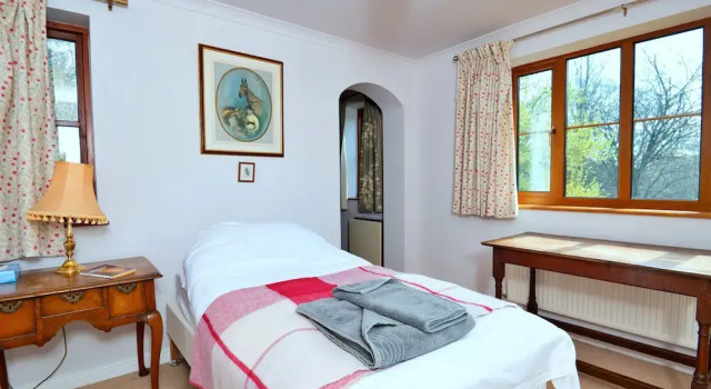 Holiday Home in Mid Wales With Countryside Views