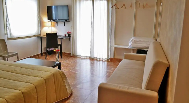 Трёхместный номер Standard с балконом Bed & Breakfast Fontanarossa Airport -Private Parking