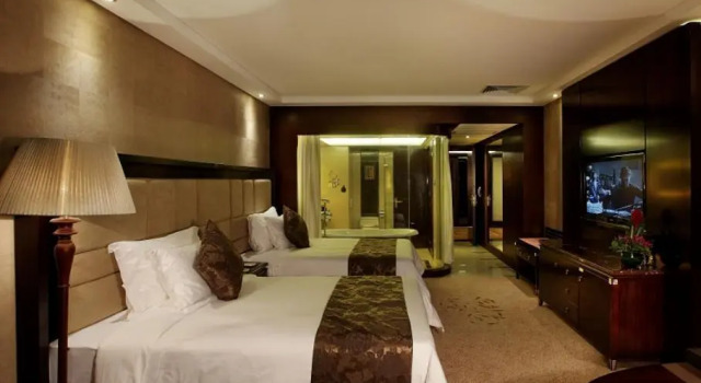 Hongfeng Hotel Nanshan Branch, Rezerwuj Hotel Hotele w Shenzhen z parkingiem, Parking