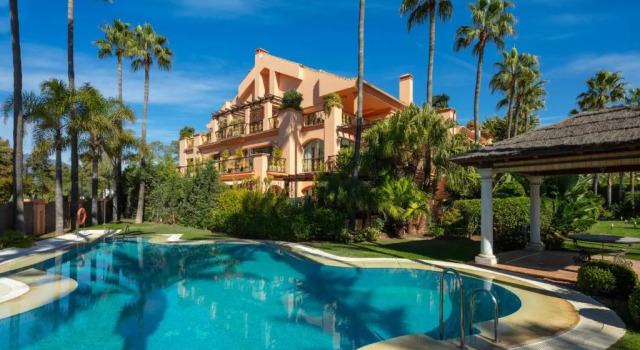 Апартаменты Cubo's Luxury Beach Front Duplex Puerto Banús