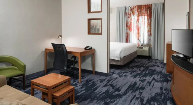Люкс Fairfield Inn & Suites Kansas City Overland Park
