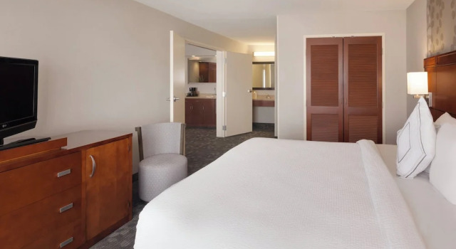 Люкс Courtyard by Marriott Oklahoma City North/Quail Springs