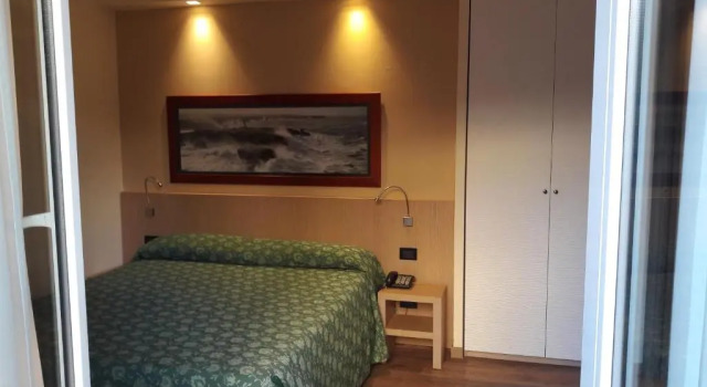 Двухместный номер Economy с балконом Hotel Esperia