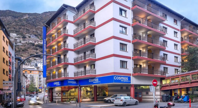 Hotel & Aparthotel Cosmos