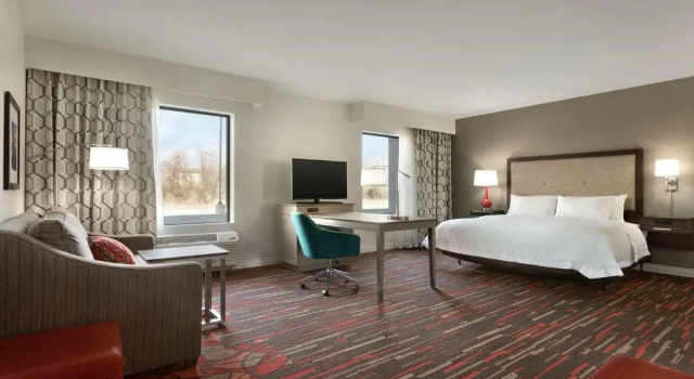 Люкс Hampton Inn & Suites St. Louis/Alton, IL