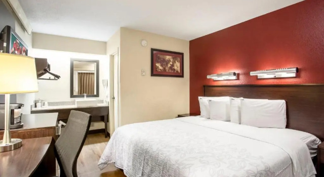 Номер Superior Red Roof Inn PLUS+ Mt Pleasant - Patriots Point